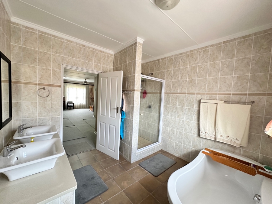 4 Bedroom Property for Sale in Diaz Beach Western Cape
